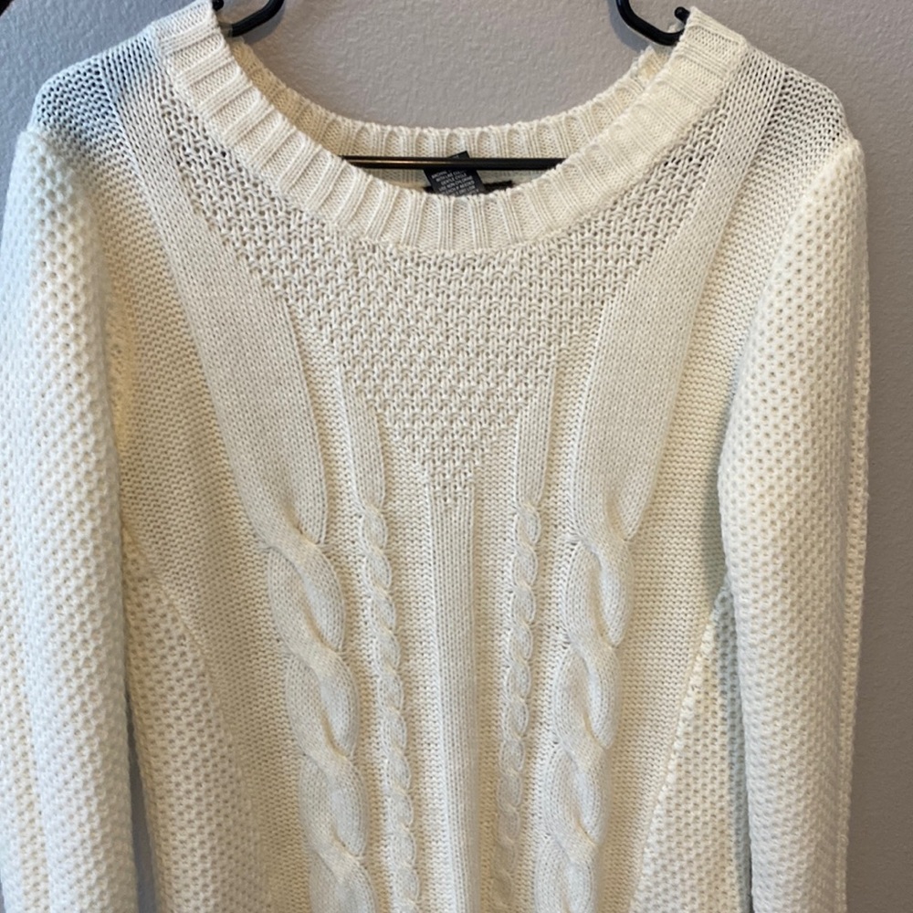 Sweater - Picture 3 of 4